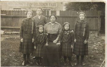 Mamema  : grand-mère de la patronne et fille de restaurateur à la Robertsau